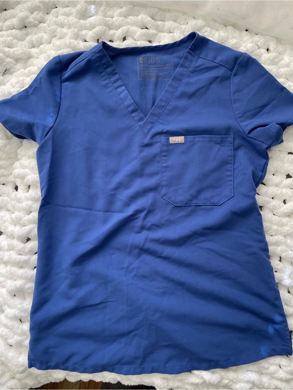 Figs Technical Collection V-neck Scrub Top in Blue XXS and Joggers XSP